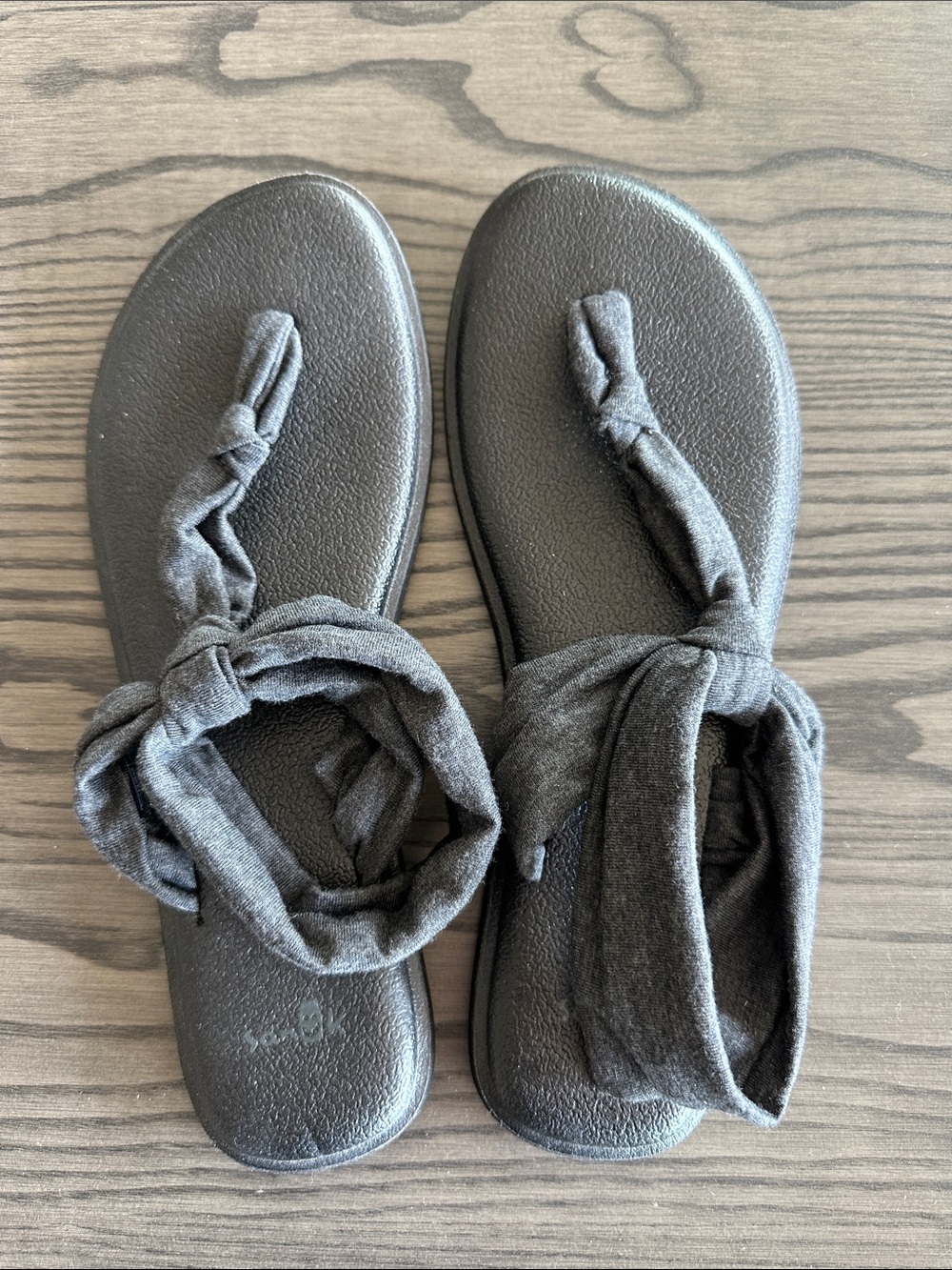 Sanuk Black Yoga Sandals